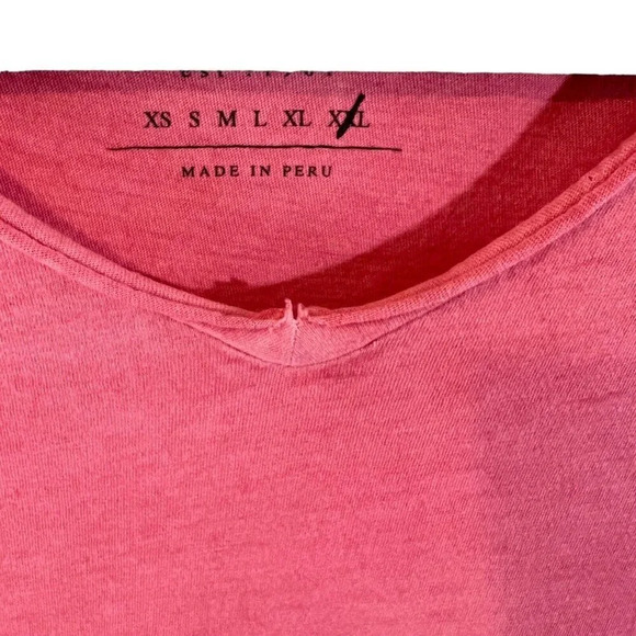 Guess Women’s Light Pink V Neck T Shirt Plus Size XXL Basic Plain Short Sleeves - Picture 5 of 6